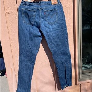 Levi’s 505 Straight leg jeans